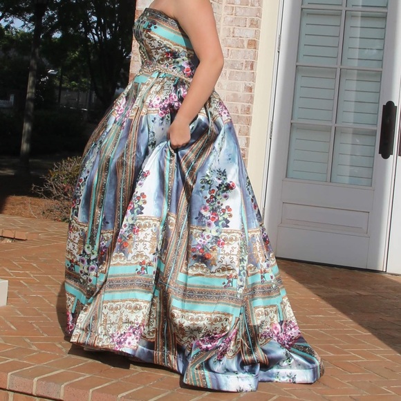 Mac Duggal Versailles Ball Gown - Picture 4 of 8
